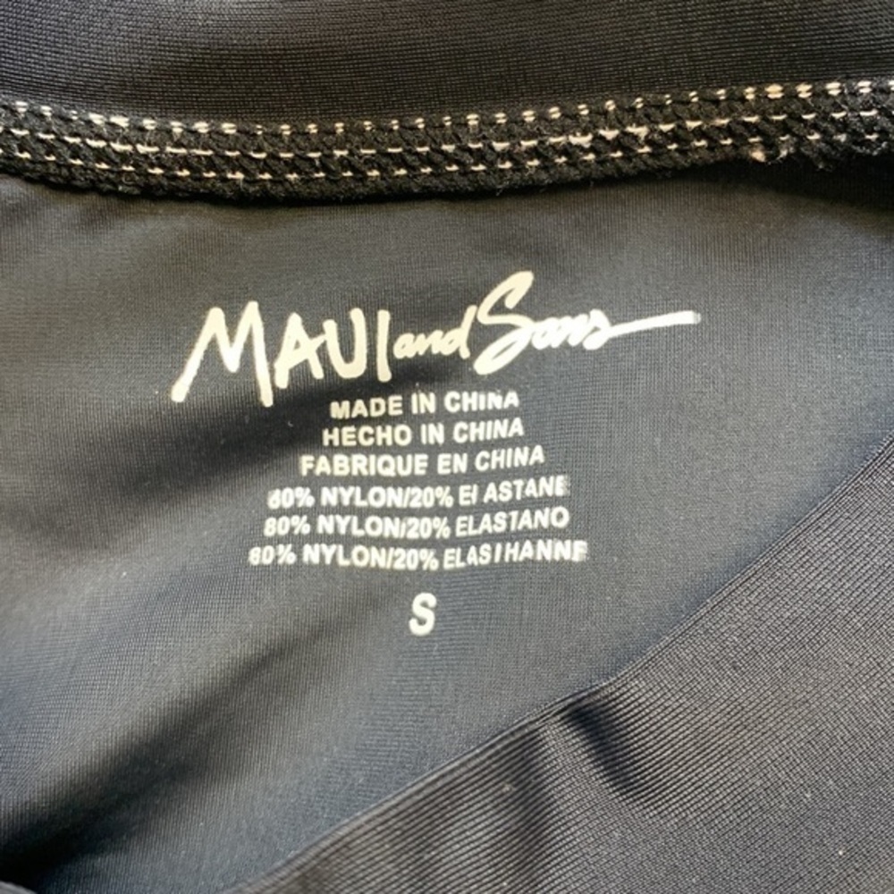 Maui & Sons Black Swimming Boarding Surf Shirt Size Small EUC #7576 - Picture 3 of 3